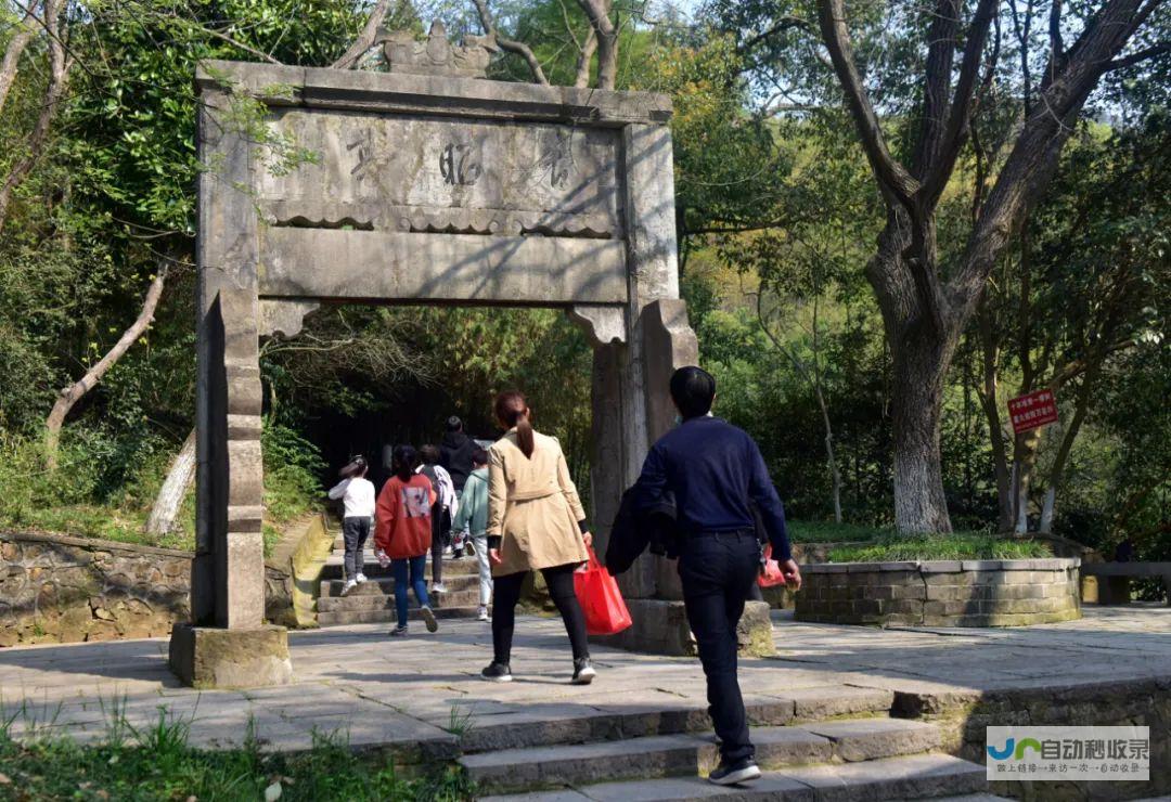 敬亭山景区再次呼吁市民在十月五日之前选择其他地点游览