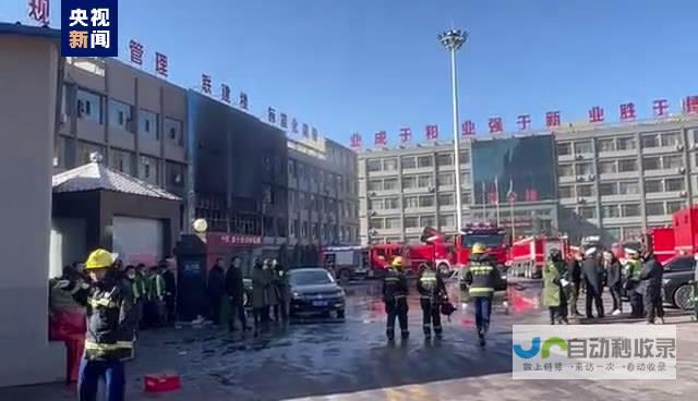 新华社快讯：习近平：中方坚决维护南海领土主权和海洋权益。当事方对话协商始终是管控南海争议的最佳方式。美国不应介入有关南沙岛礁的双边争议，不应纵容和支持挑衅冲动