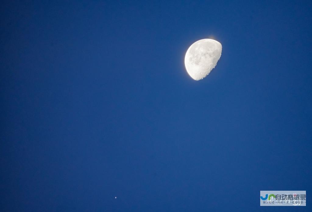 深夜火星闪耀夜空，探险者不可错过的天文奇观