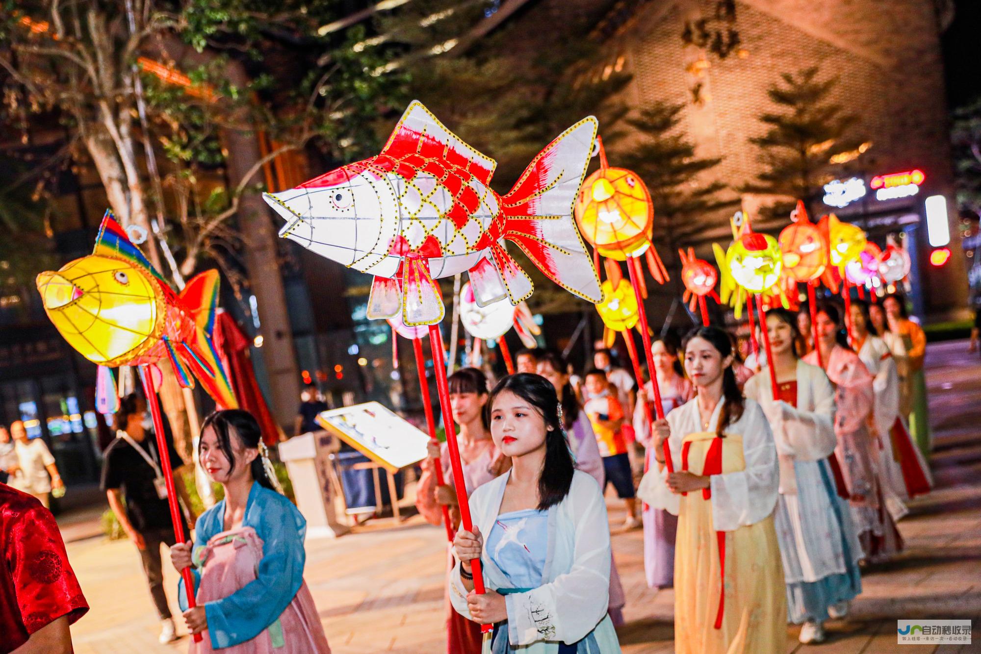 出游热潮涌动 春节假期前两天的旅游市场火热不减