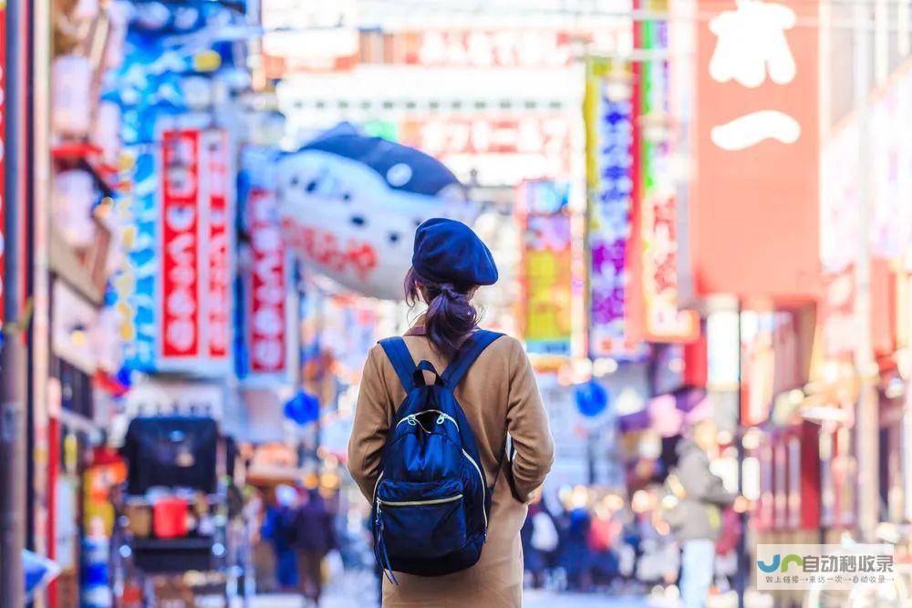 城市内游玩 探亲访友成热门选择