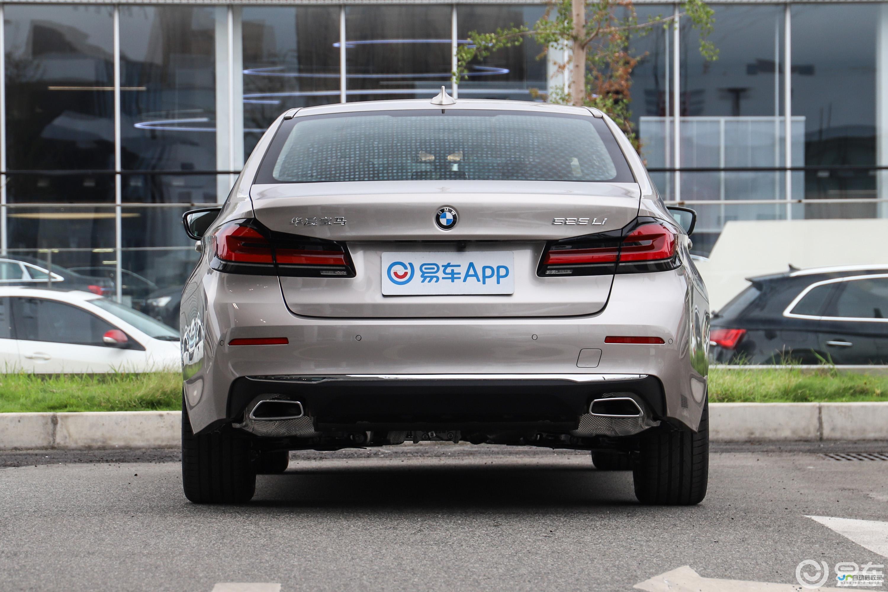 2013款二手车价格概览 宝马3系320li