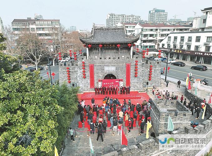 景区年味别样浓 帽儿山滑雪场日接待游客数量同比增三成 体验冰雪运动的快乐