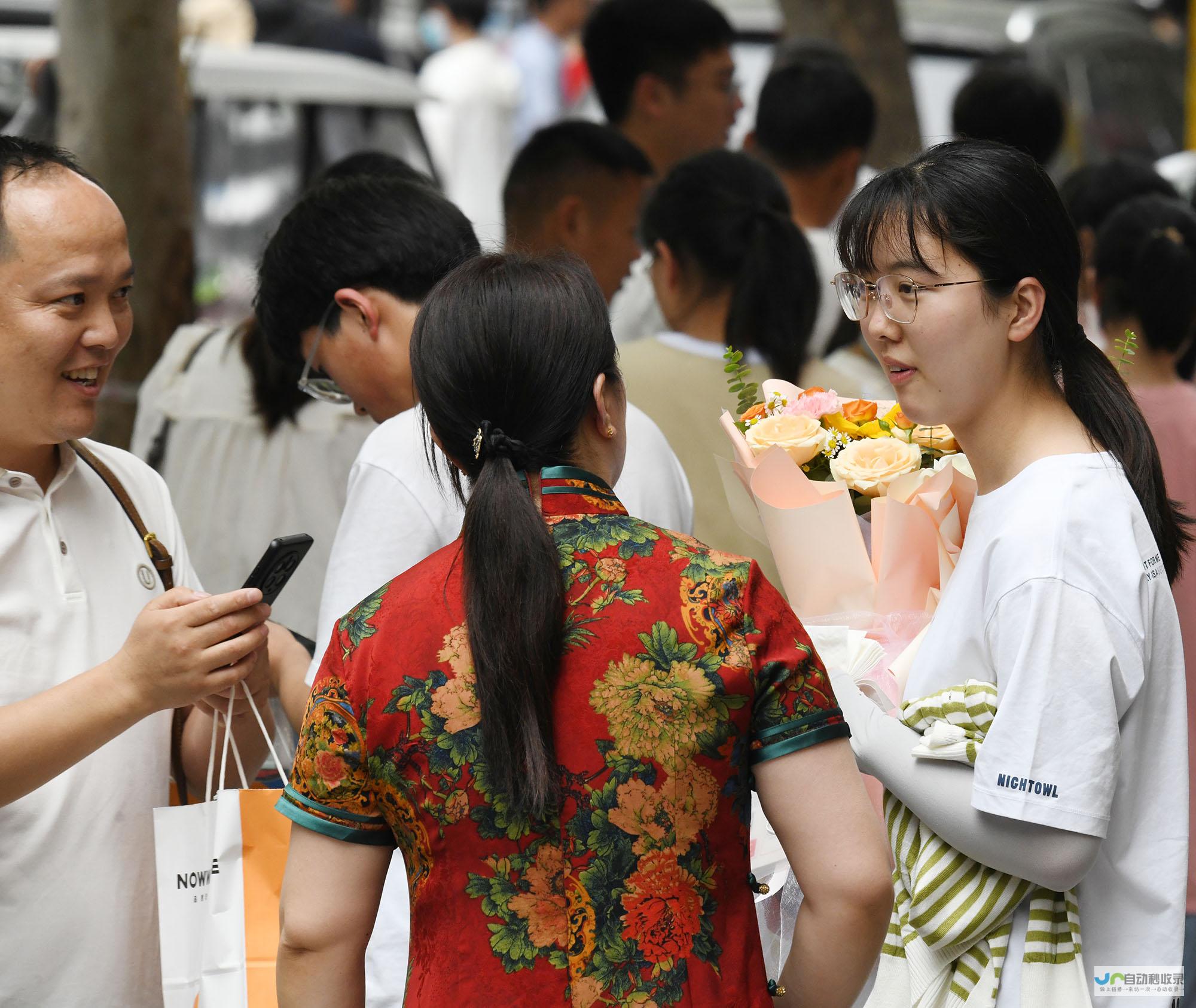 考生惊喜转瞬即逝 考研国家线骤降